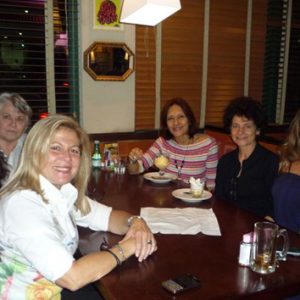 AS AMIGAS DO PEITO: BRUNA GASGON, CARLA FIORONI, MARIA ALICE MISSON, ANNAMARIA DIAS, BENEZET MORGADO E CARLA PAGANI